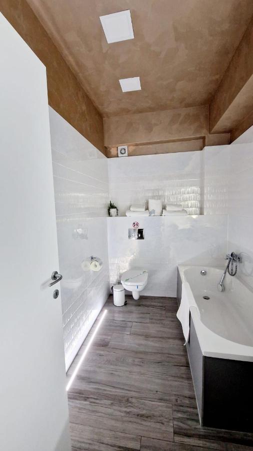 White Tower - Private Studio 106 Mamaia Eksteriør billede